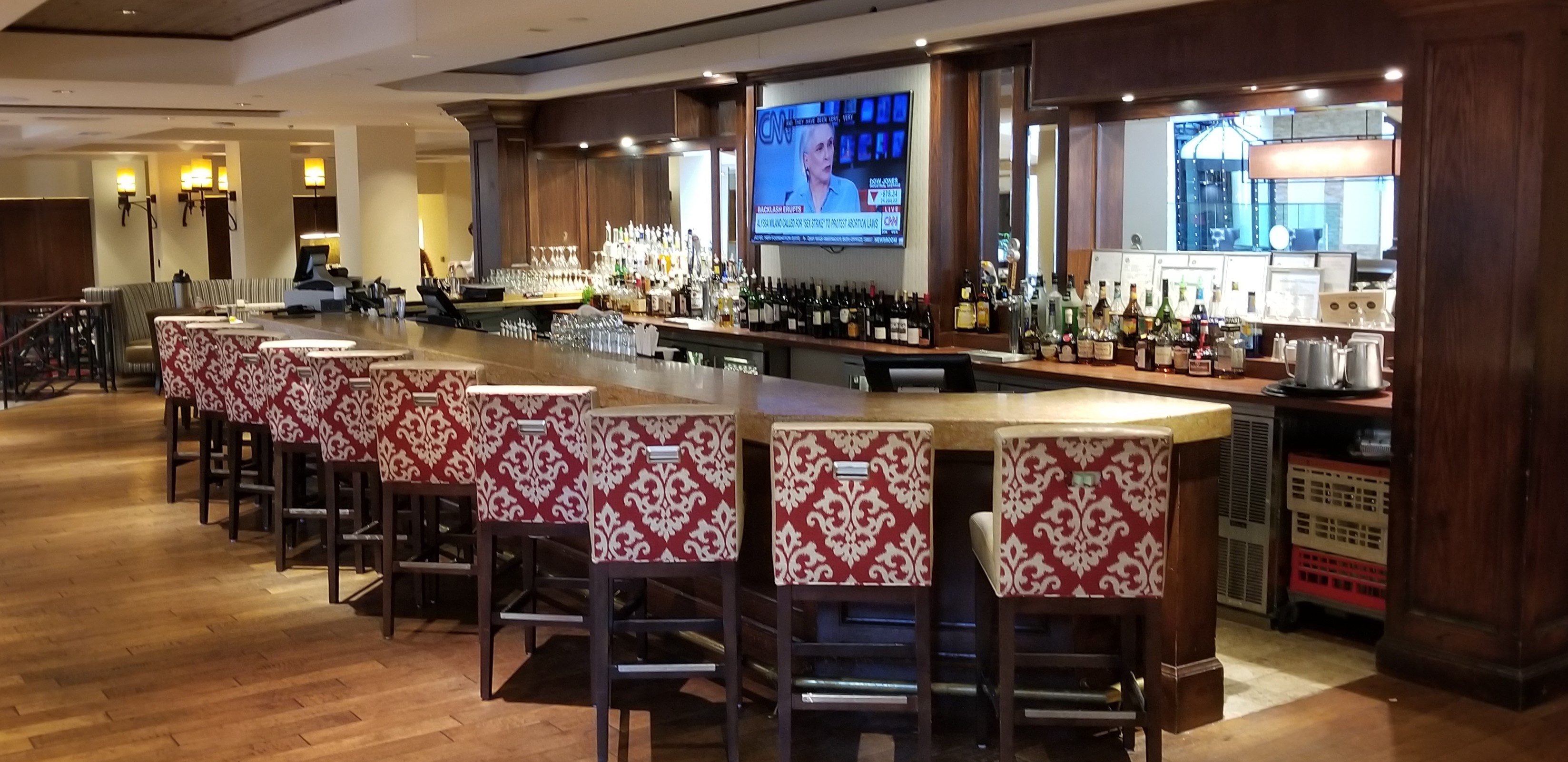 Best Hotel Bar: Houston Marriott Westchase/Best Happy Hour: Westhase Pub |  WESTCHASE DISTRICT